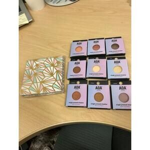 Color-board Magnetic Pallet with 9 Magnetic Single Eyeshadow Colors